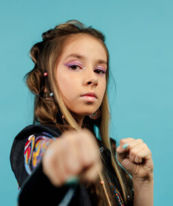 Співачка VLADA K заспівала про виклики сьогодення