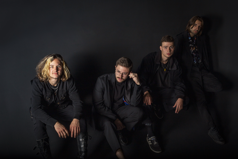 Гурт «Мій конфлікт» з новим треком проти Tinder!