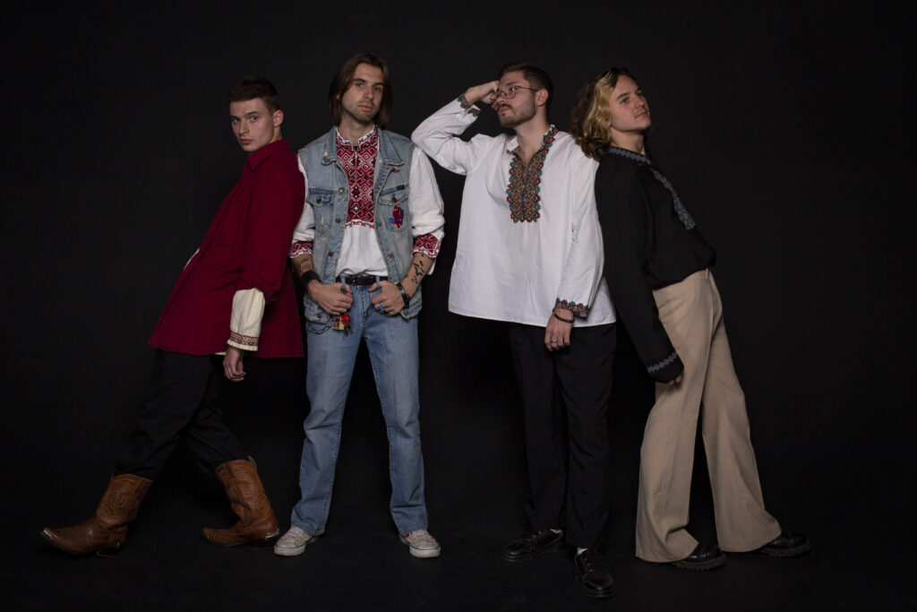 Факапи, сюрпризи та плани: зірки розповіли про День Святого Валентина 2023