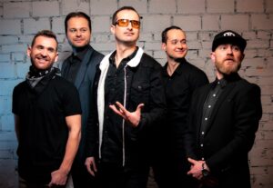 hurt «Sergey Kroitoru» predstavyv kinostrichku pisen v zhyvomu vykonanni