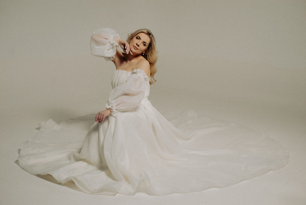 Пісня для першого танцю молодят: Крістіна Присяжнюк презентувала романтичний трек «Зорепадом»