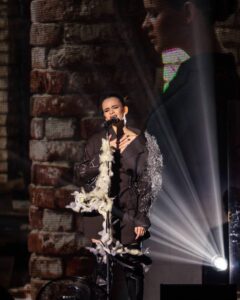 Співачка SOWA презентувала live-версію пісні “Вініл”, що символізує шлях до мрії