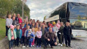 «Нас має бути 52 мільйони»: Співачка MUDRA презентує новий сингл та закликає народжувати