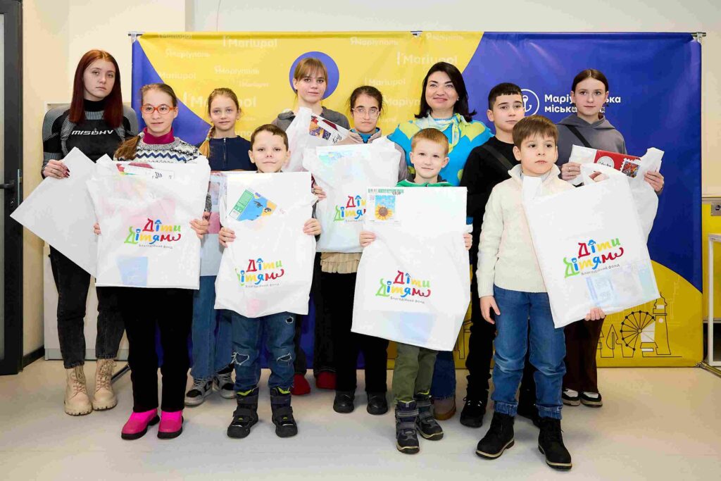 ГО «FENIX CHARITY» разом з волонтерами та благодійниками відвідали головний центр «ЯМаріуполь.Київ»