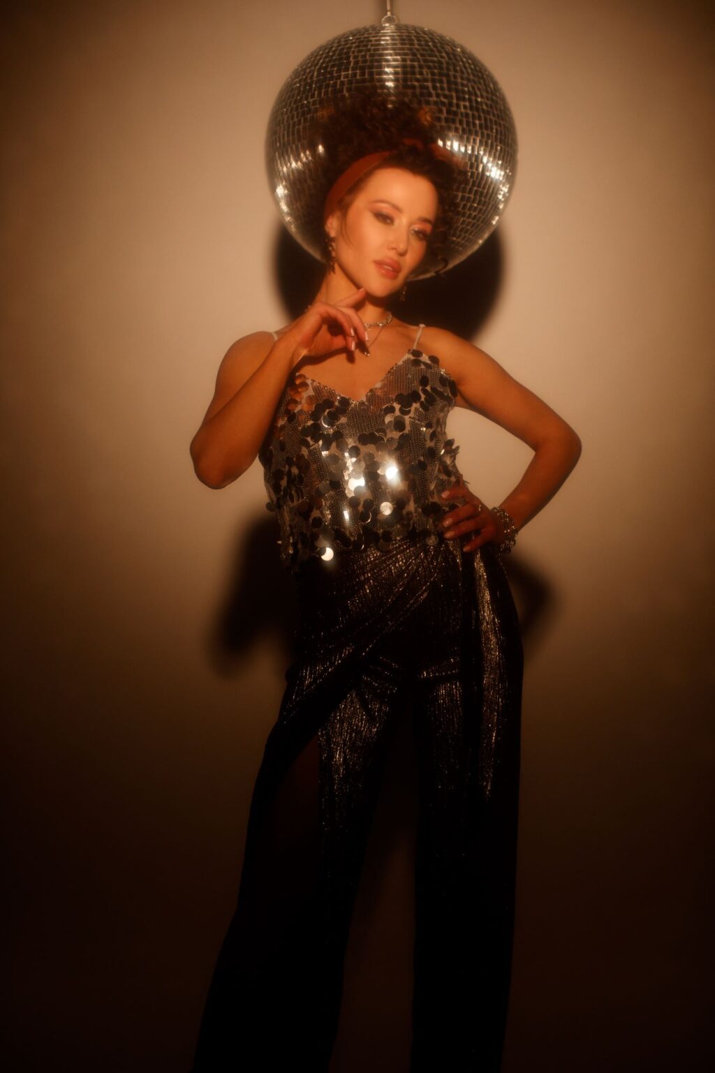 YAROMIYA: створила магію 80-их в новому кліпі