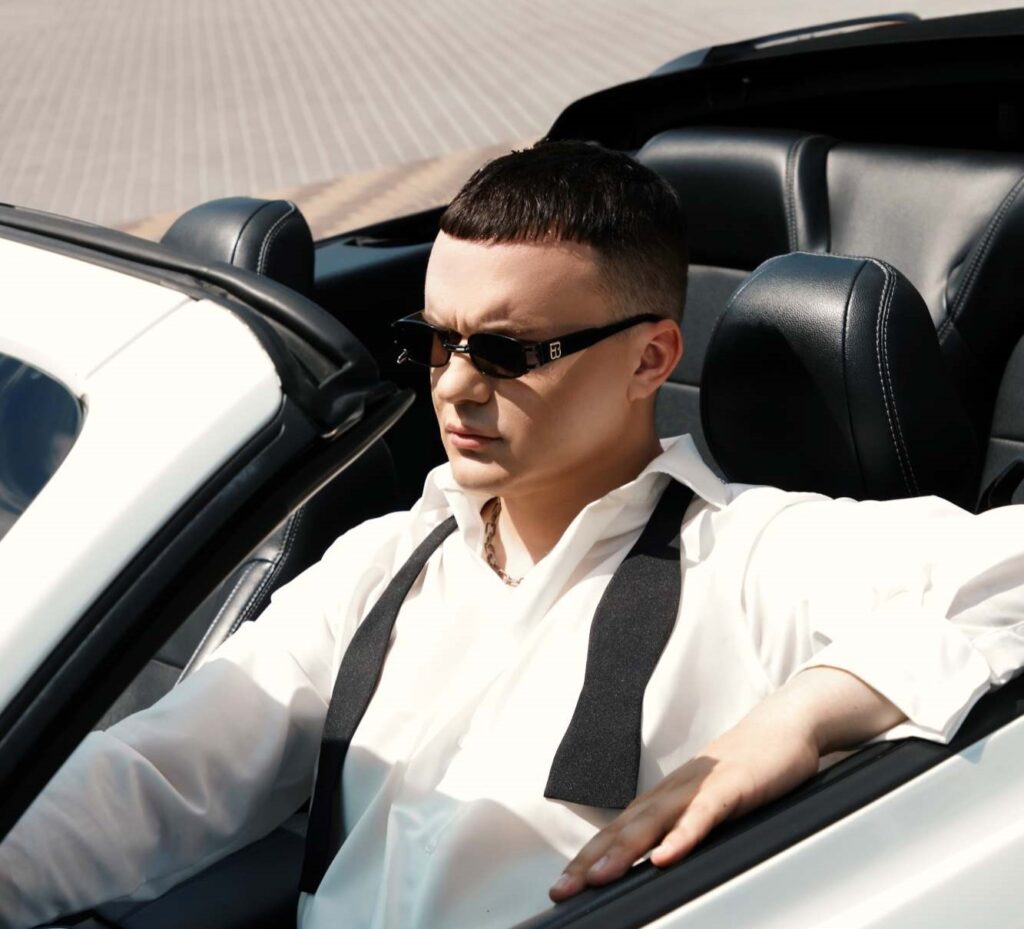 Співак MARSIK презентує трек “Тупо закоханий” про любов