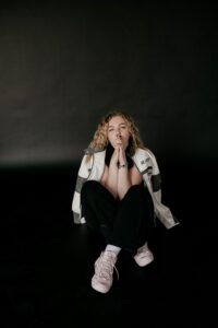 YALLA — «Дура»: трек, який змусить вас віддатися емоціям