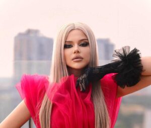 “Не роса” - новий трек від української співачки ARTEANA про гіркий досвід стосунків