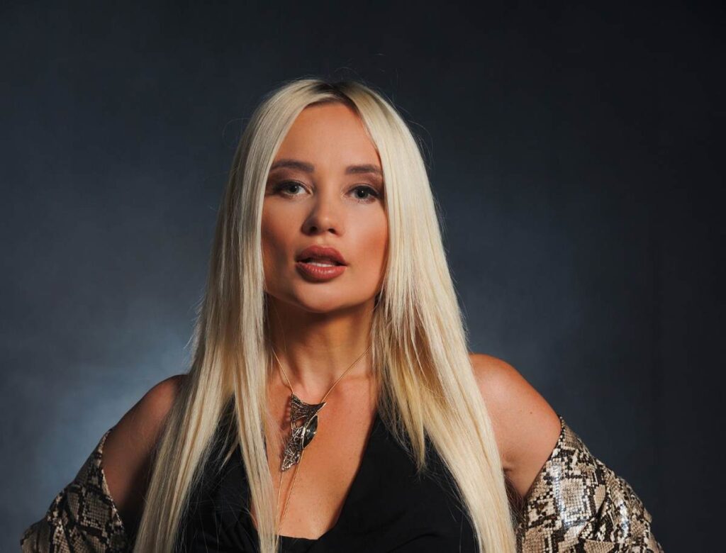 Angela — «За туманами»: пісня для тих, хто хоч раз переживав нерозділене кохання