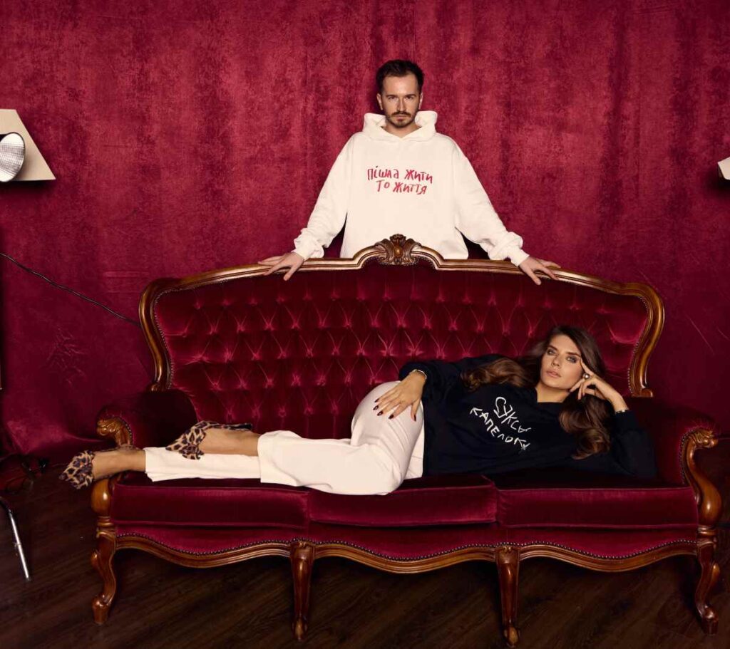 Співачка Lada та відомий блогер Андрій Черепущак запрем’єрили наживо майбутній спільний трек “Армагедець”