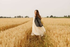 Прем’єра треку “Зупинись”: VITROVA закликає зупинитися та побачити красу світу