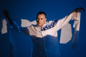 ONƎ MORE презентує новий сингл «Хвилі не хвилюють» - трек про внутрішню силу та здатність йти своїм шляхом, незважаючи на зовнішній тиск