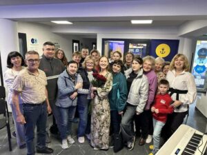 Співачка і композиторка Люсьєна Винокурова надихає піснею ВПО, ветеранів та сім’ї воїнів