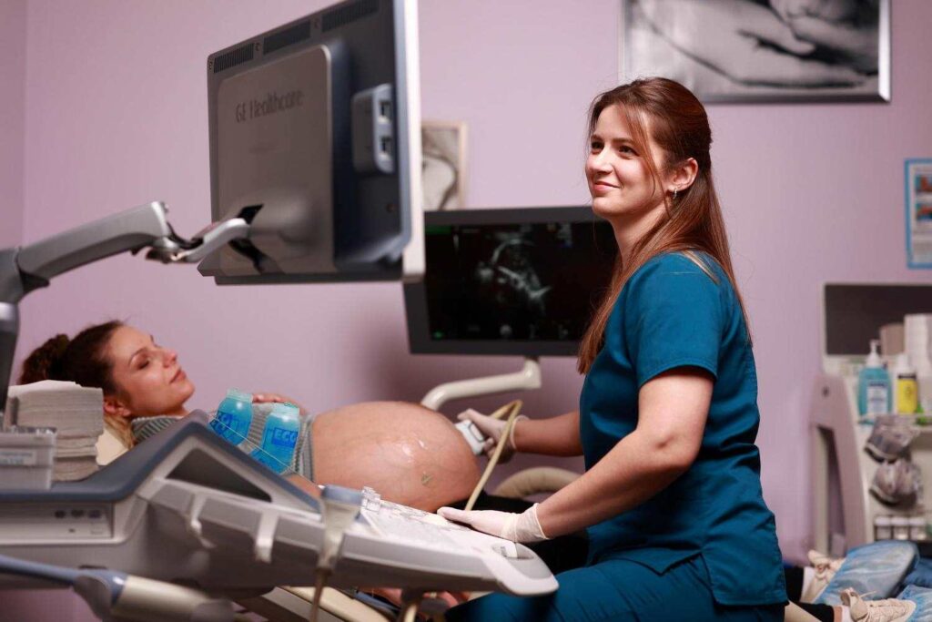 В Україні шукають хрещених батьків і матерів для майбутніх дітей ветеранів