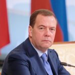 Медведєв з люттю відреагував на пропозицію України про припинення вогню