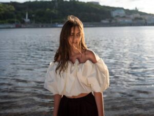 Музика, в якій хочеться жити: TAYNA і її «Закохаю літо»