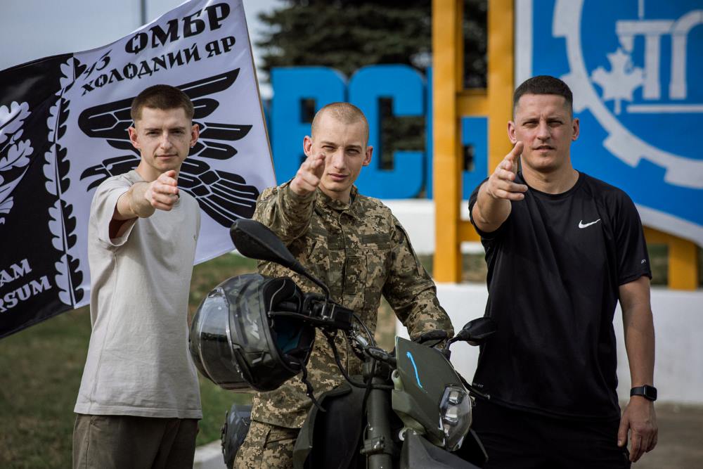 Хіт війни повертається: «Пацики на моциках» 2.0 - нова фронтова версія від KOLABA