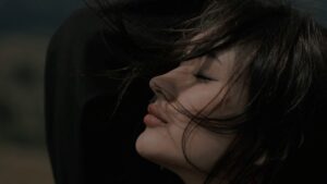 Гори, спогади й незламність: Vic Tory презентує нову музичну історію «Кома»