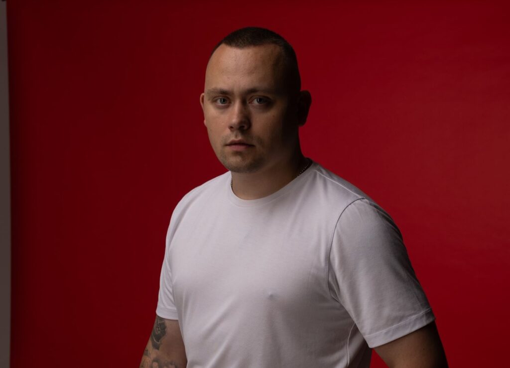 Відомий інфлюенсер THE OLEG, який полюбився мільйонам, презентує дебютний трек «Мила не плач»