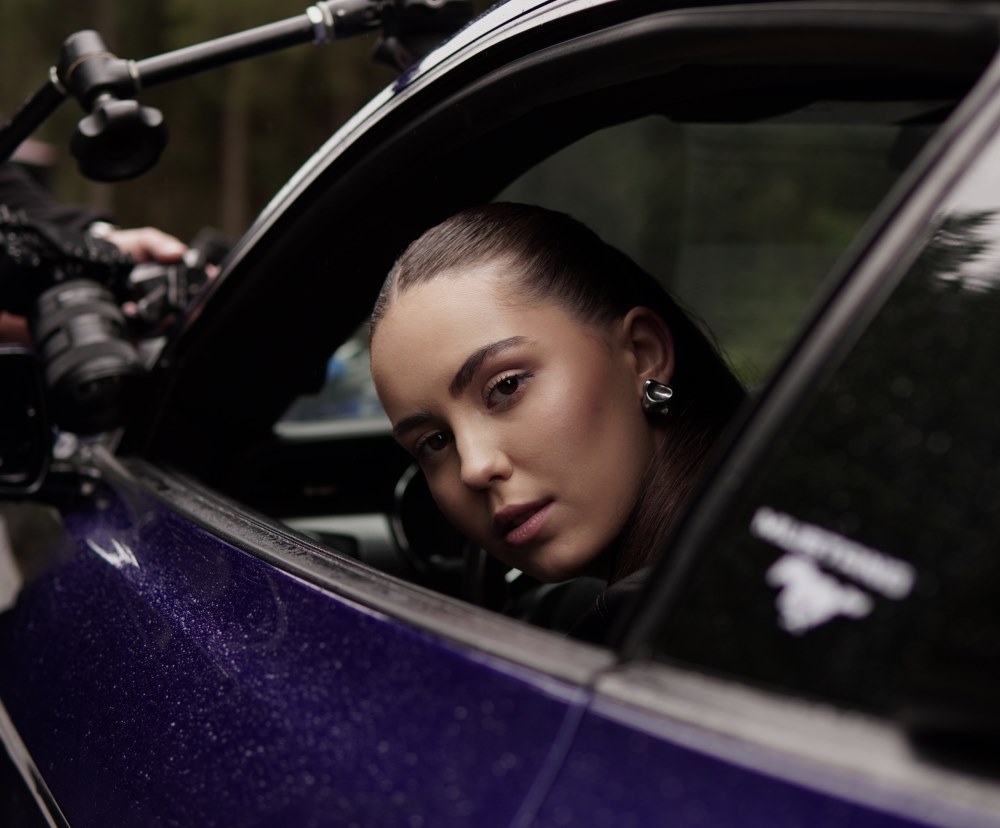 Співачка TAỸNA презентувала новий сингл «вірити. любити» та відео зняте в Карпатах