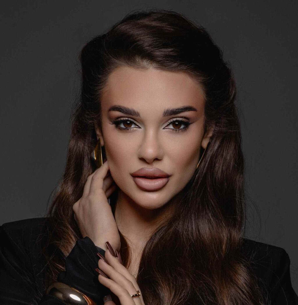 «Розкішна» — дебютний сингл ALINA FEELS про внутрішню силу, самоповагу і вибір жити життя на повну