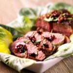 Кулінари перевірили 5 способів приготування свинячої лопатки: один виявився неперевершеним