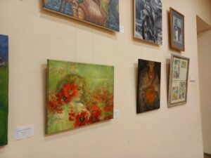 “Світло жінки”: у Києві відбулася благодійна мистецька подія про силу, ніжність і незламність українки