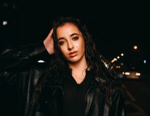 ANITA відкриває нову внутрішню глибину треком «А мама казала»