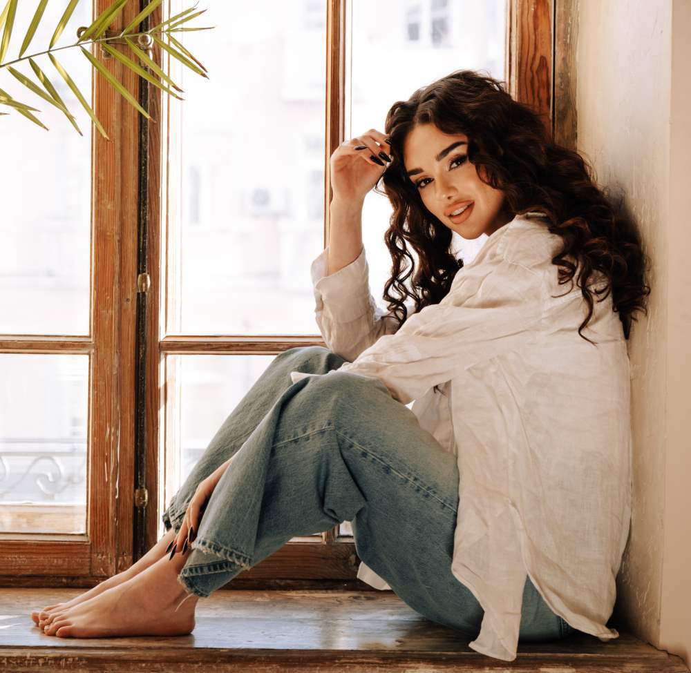 Кохання після розчарувань і компромісів: ALINA FEELS показала новий весняний трек