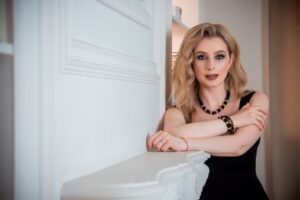 Від болю до свободи: SEVERYNA презентує нову пісню «Байдуже» про внутрішню трансформацію