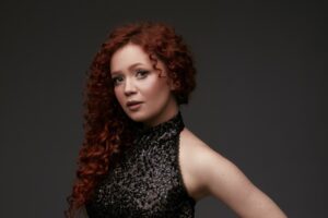 Коли обираєш життя у найтемніші часи: Yagoda  запрем’єрила новий трек «Танці»