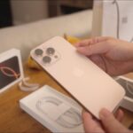 Чому коробки iPhone так важко відкрити: це не дефект, а частина стратегії Apple
