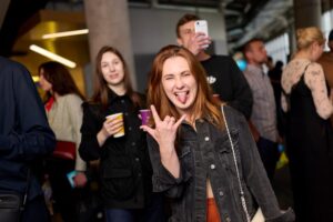 Khrystyna Bychkova, Bohdan Osadchuk ta Oleksandr Zalisko vidvidaly dopremiernyi pokaz kultovoho komediinoho filmu «Duzhe strashne kino»