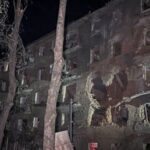 Російські військові вдарили дронами і КАБами по центру Сум, загинули троє дорослих і дитина – влада