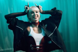 Lina Tion випустила сингл «Повтори» — історію про кохання, що поступово перетворюється на одержимість