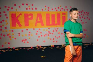 Макс Романко заспівав про справжню дружбу, яку не замінить ШІ